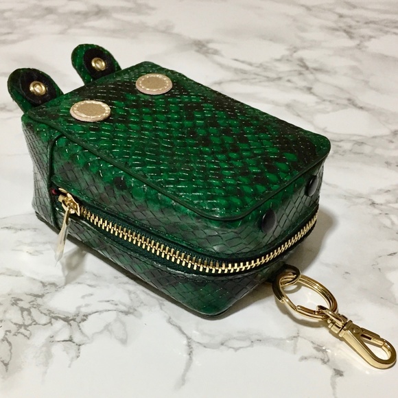 OwnU Handbags - NWT Super Cute Rectangular Bag Charm Purse